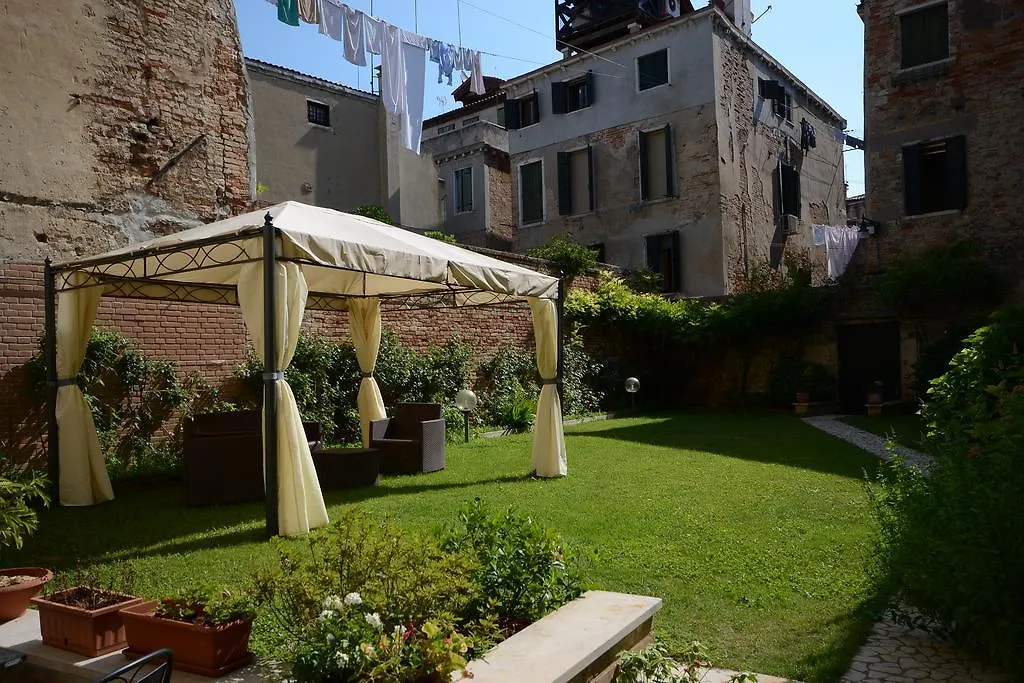 Corte Nova Venedig Italien